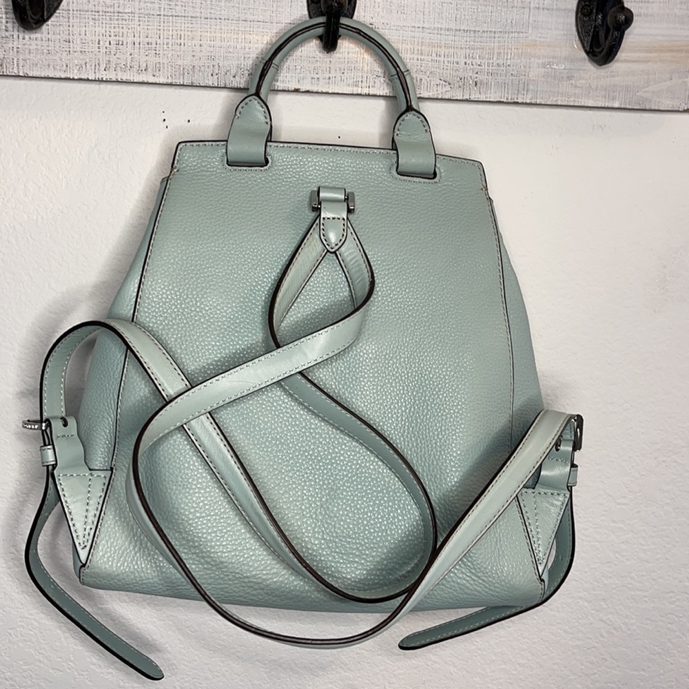 Backpack - Picture 2 of 6